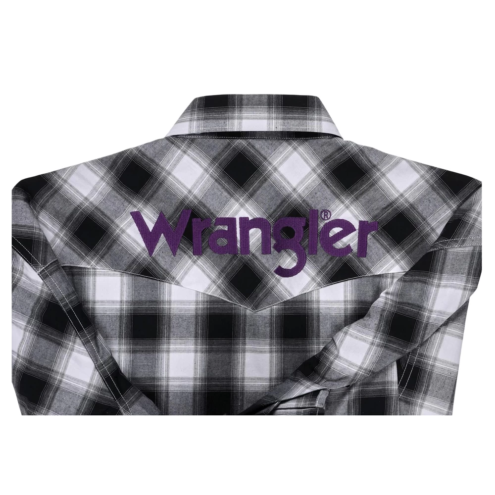 112327777 Wrangler Men's Long Sleeve Logo Western Snap Shirt - Black & White 2 112327777 Wrangler Men's Long Sleeve Logo Western Snap Shirt - Black & White - Image 2